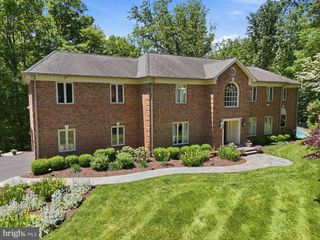 708 POTOMAC KNOLLS DR, Mclean, VA 22102