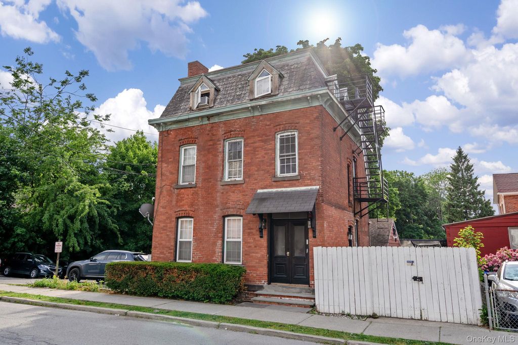 32 N Bridge Street, Poughkeepsie, NY 12601