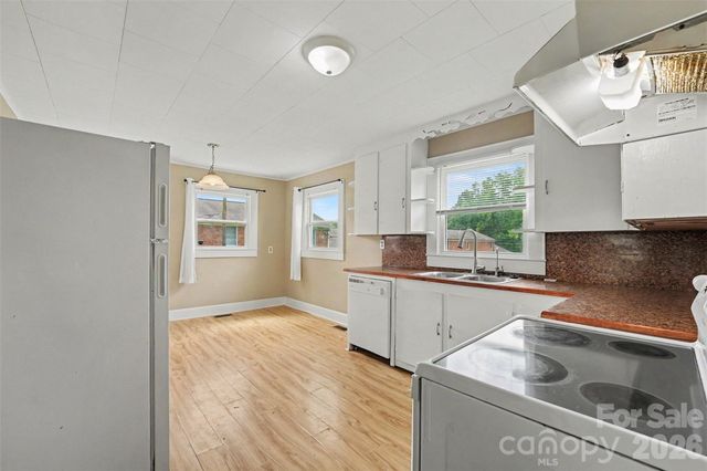 1102 Desoto Avenue, Kannapolis, NC 28083