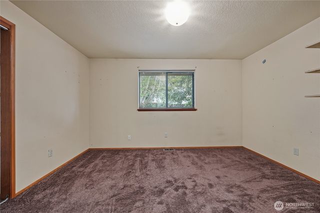 24036 23rd Avenue S, Des Moines, WA 98198