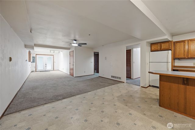 24036 23rd Avenue S, Des Moines, WA 98198