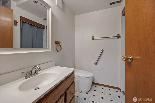 24036 23rd Avenue S, Des Moines, WA 98198