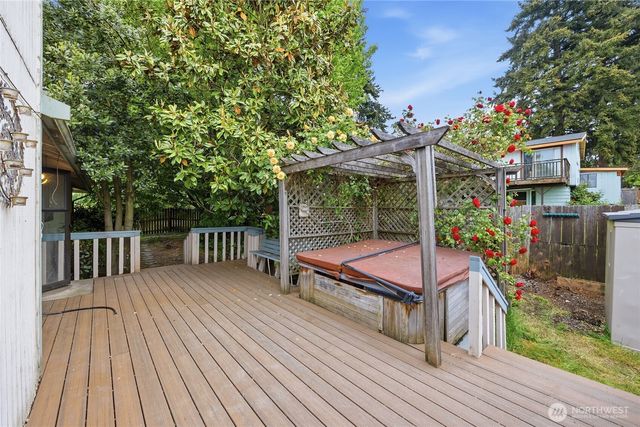 24036 23rd Avenue S, Des Moines, WA 98198