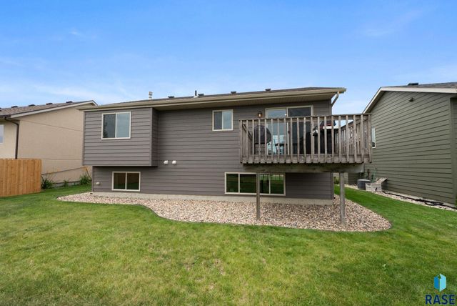 4700 S Wassom Ave, Sioux Falls, SD 57106