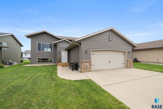 4700 S Wassom Ave, Sioux Falls, SD 57106