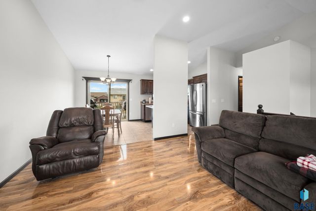 4700 S Wassom Ave, Sioux Falls, SD 57106