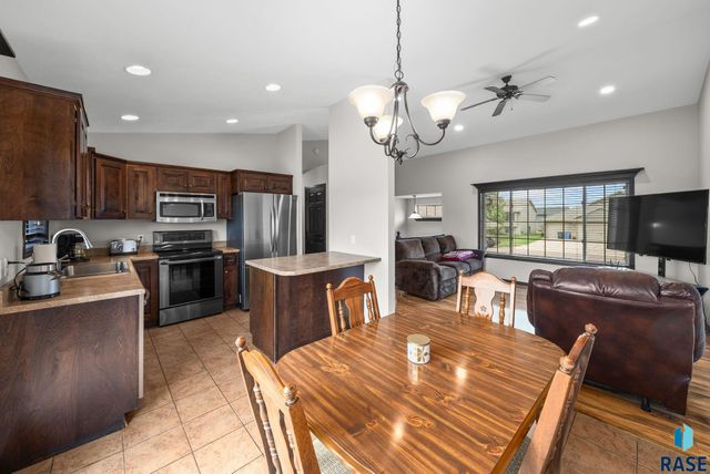 4700 S Wassom Ave, Sioux Falls, SD 57106