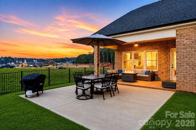 1005 Piper Meadows Drive, Waxhaw, NC 28173