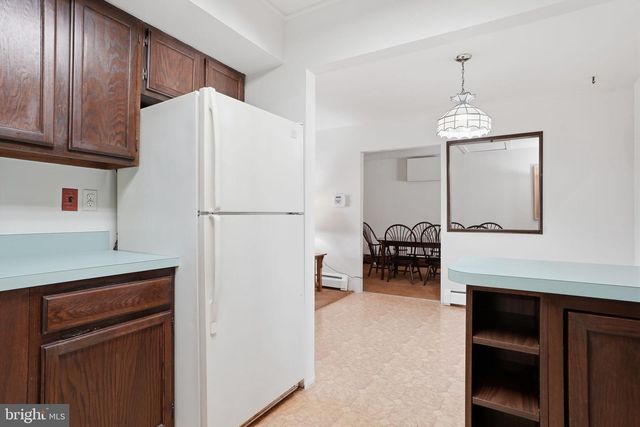 103 HEDGE RD, Levittown, PA 19056