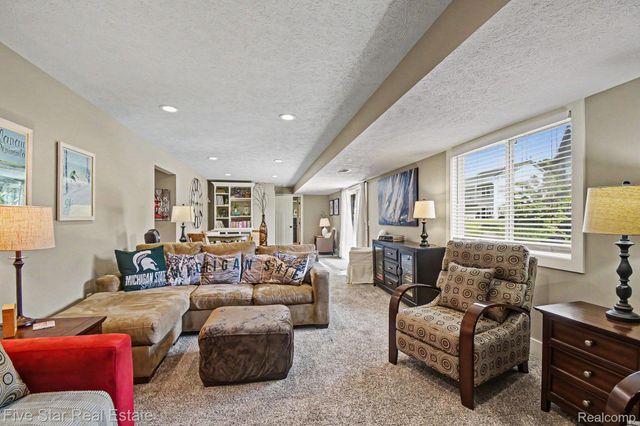 3245 Deep Rose Drive, Georgetown Charter Township, MI 49426