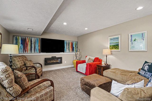 3245 Deep Rose Drive, Georgetown Charter Township, MI 49426