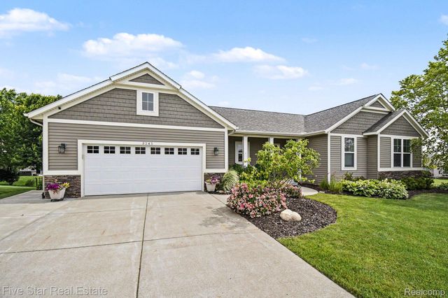 3245 Deep Rose Drive, Georgetown Charter Township, MI 49426