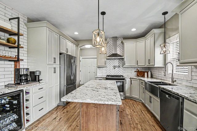 3245 Deep Rose Drive, Georgetown Charter Township, MI 49426