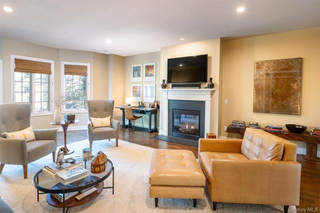 35 1st Street, Pelham, NY 10803