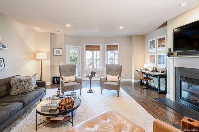 35 1st Street, Pelham, NY 10803