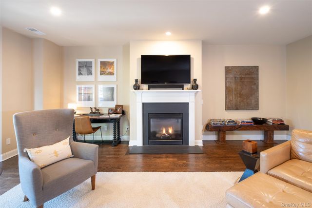 35 1st Street, Pelham, NY 10803