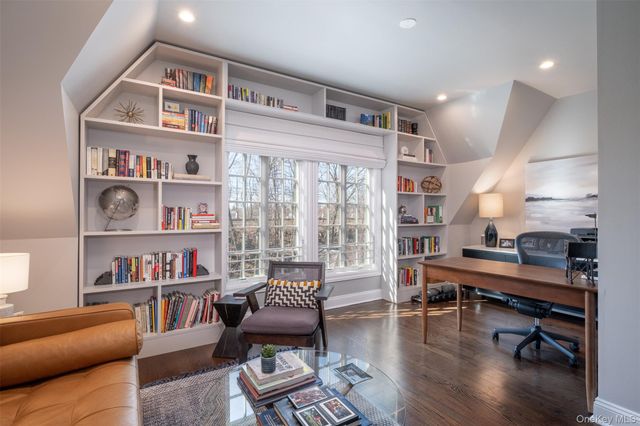 35 1st Street, Pelham, NY 10803