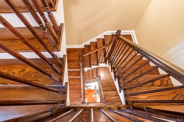 35 1st Street, Pelham, NY 10803