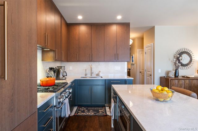 35 1st Street, Pelham, NY 10803