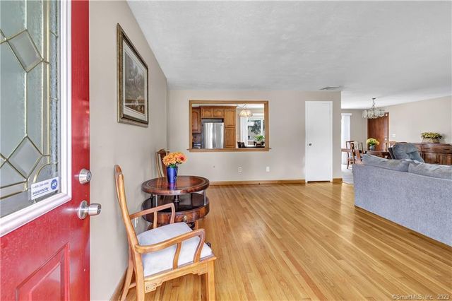 15 Albert Street, Milford, CT 06460