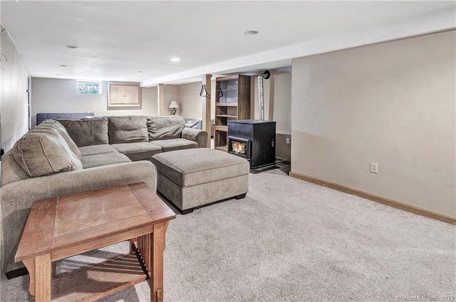 15 Albert Street, Milford, CT 06460