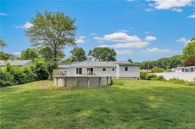 15 Albert Street, Milford, CT 06460