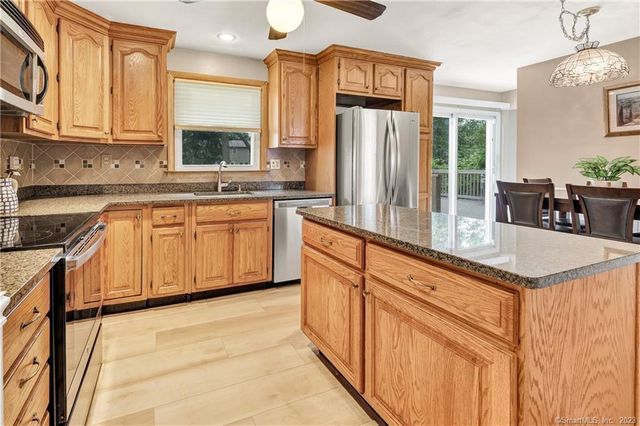 15 Albert Street, Milford, CT 06460