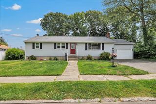 15 Albert Street, Milford, CT 06460