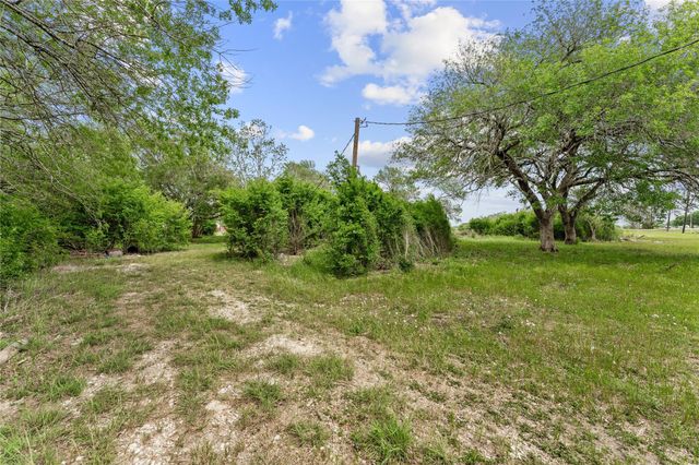 3325 Fm 360 Road, Rosenberg, TX 77471