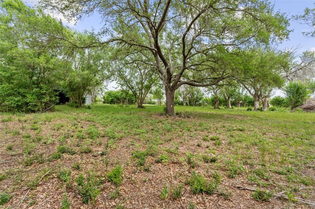 3325 Fm 360 Road, Rosenberg, TX 77471