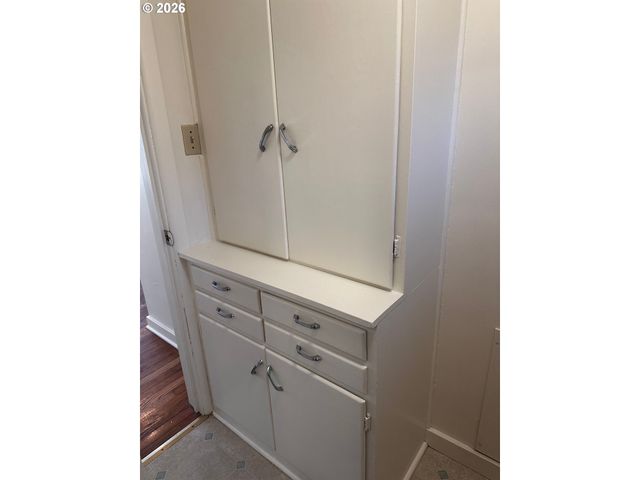 1197 W 11TH Ave, Eugene, OR 97402