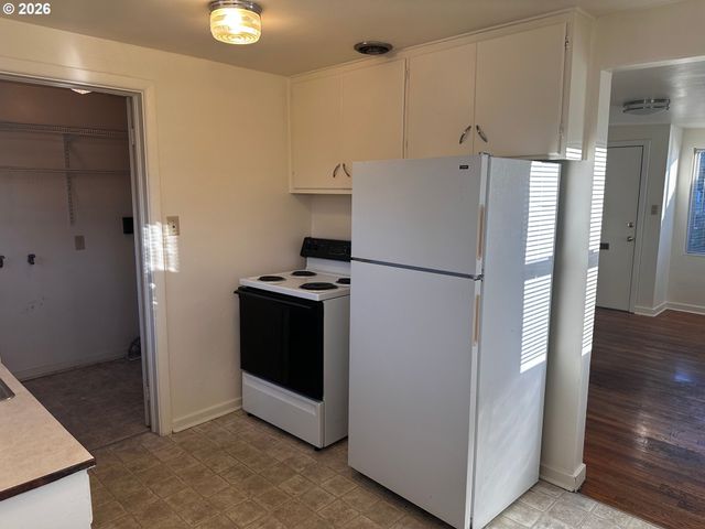 1197 W 11TH Ave, Eugene, OR 97402