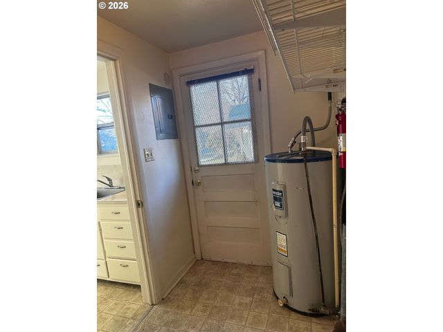 1197 W 11TH Ave, Eugene, OR 97402