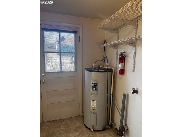 1197 W 11TH Ave, Eugene, OR 97402