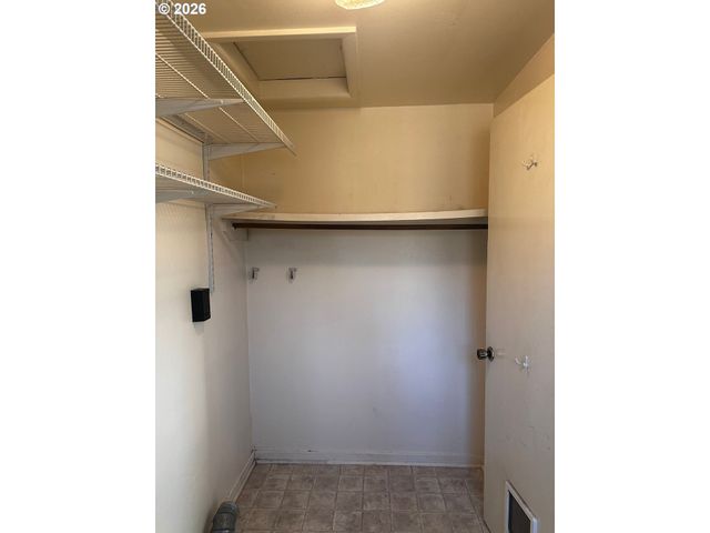 1197 W 11TH Ave, Eugene, OR 97402