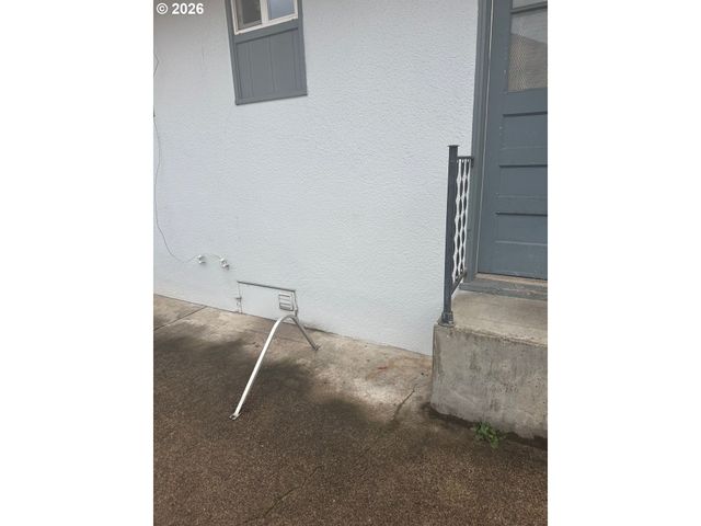 1197 W 11TH Ave, Eugene, OR 97402