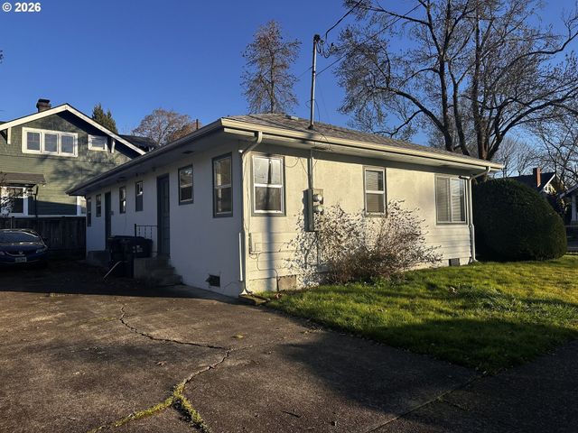 1197 W 11TH Ave, Eugene, OR 97402