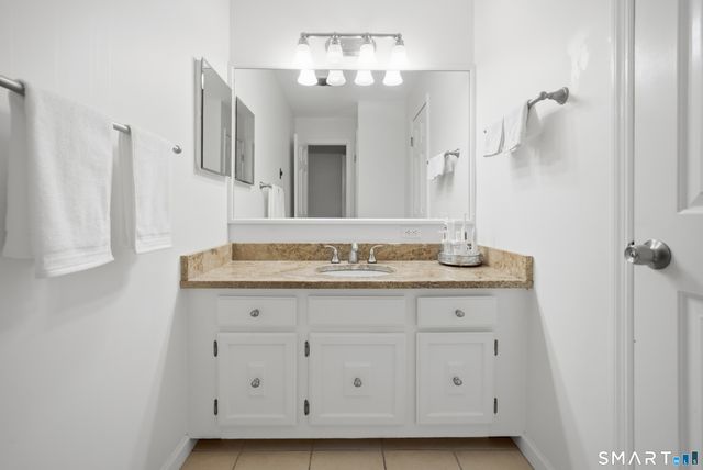 3977 Park Avenue 3977, Fairfield, CT 06825