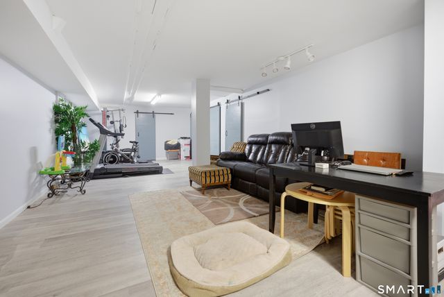 3977 Park Avenue 3977, Fairfield, CT 06825