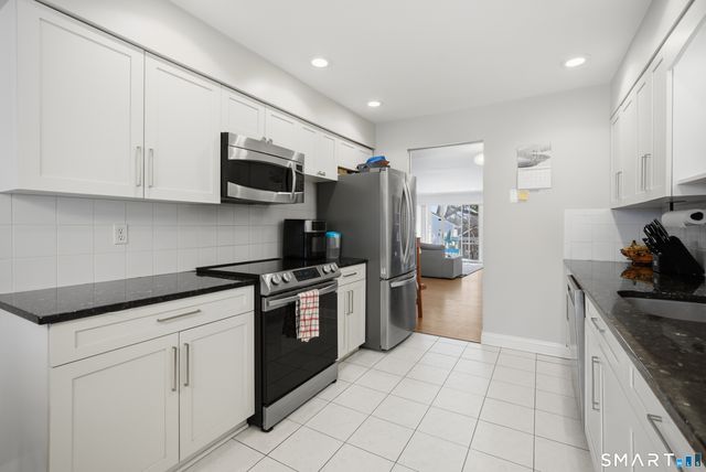 3977 Park Avenue 3977, Fairfield, CT 06825