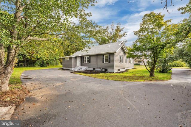 104 N WEST AVE, Minotola, NJ 08341