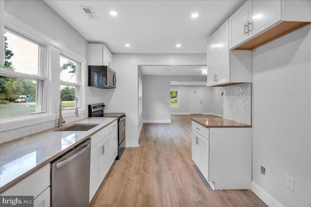 104 N WEST AVE, Minotola, NJ 08341