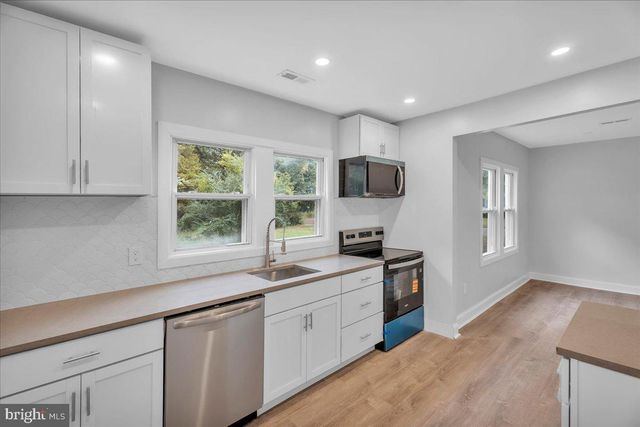 104 N WEST AVE, Minotola, NJ 08341