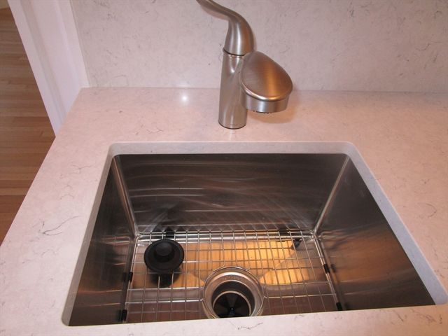 122 Riverway 5, Boston, MA 02215