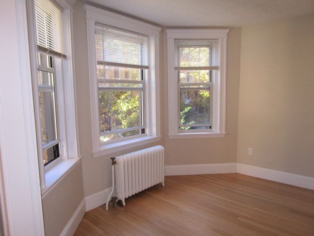 122 Riverway 5, Boston, MA 02215