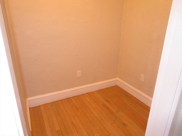 122 Riverway 5, Boston, MA 02215