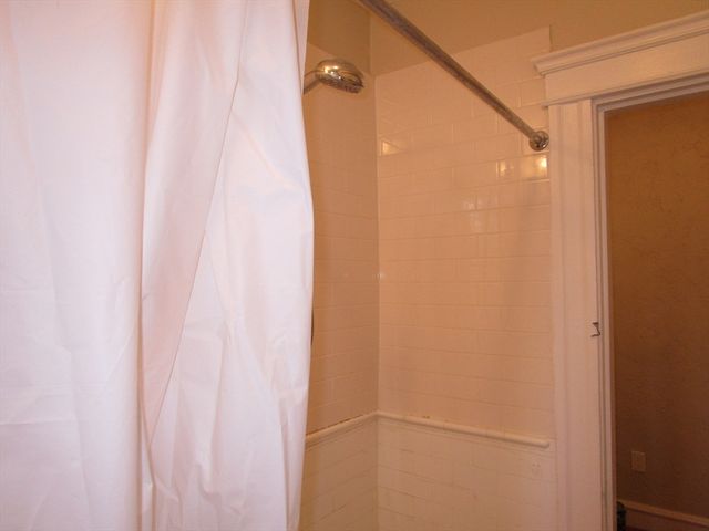 122 Riverway 5, Boston, MA 02215