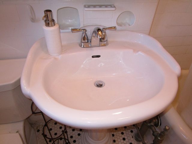 122 Riverway 5, Boston, MA 02215