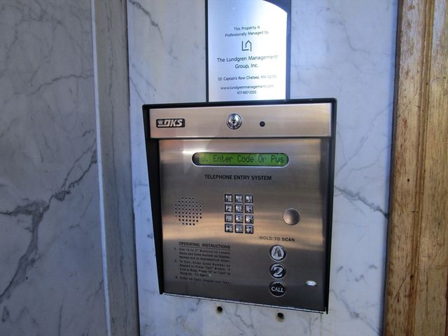 122 Riverway 5, Boston, MA 02215