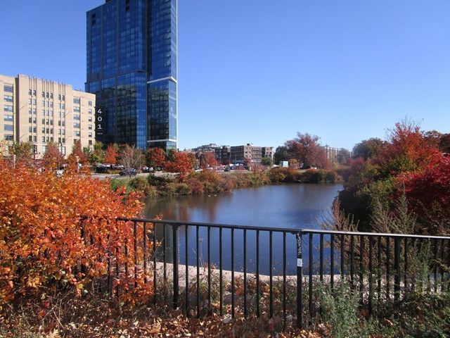 122 Riverway 5, Boston, MA 02215